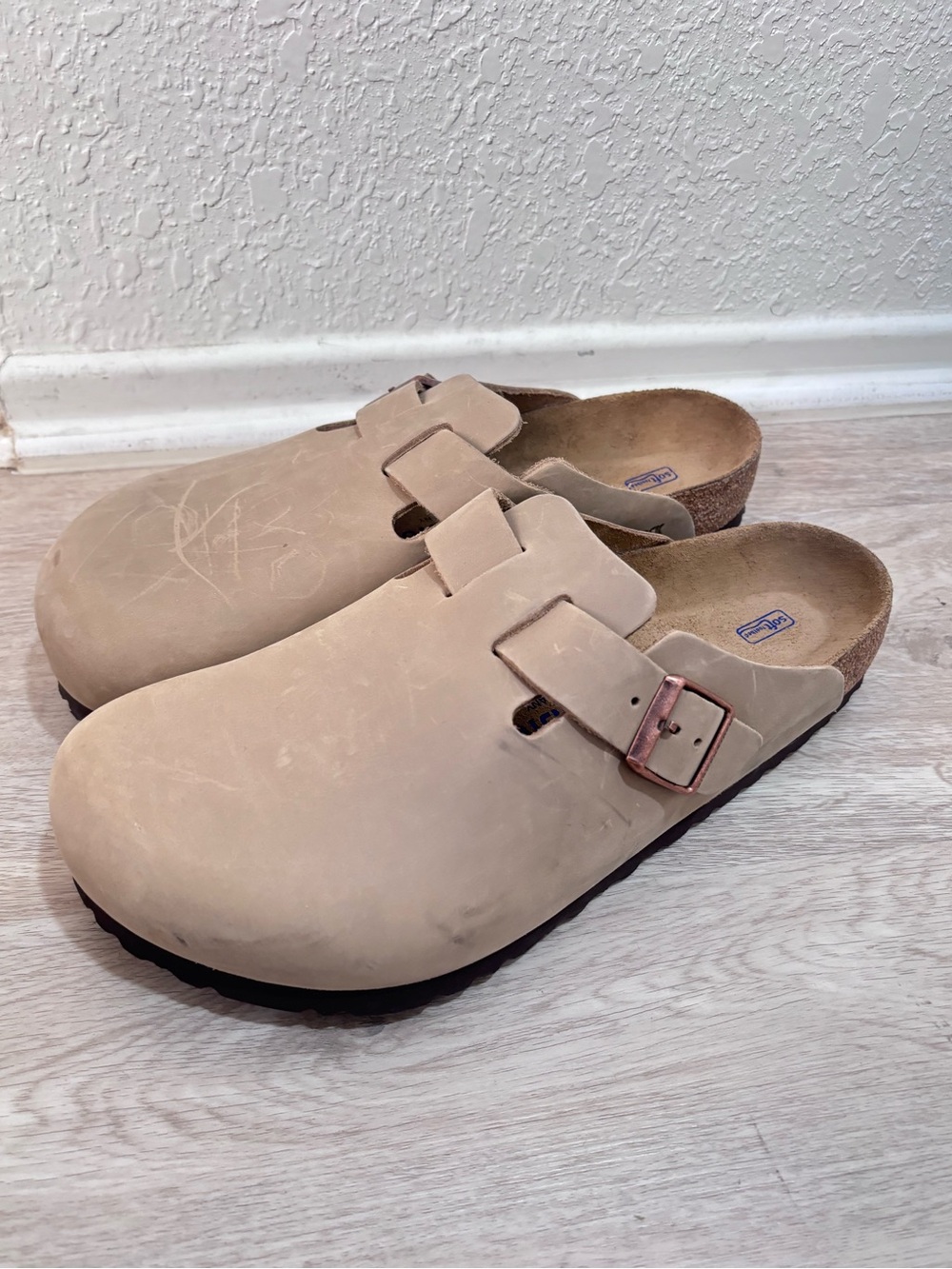 Birkenstock Men’s Boston Clogs Light Brown Suede Soft Footbed Size 10